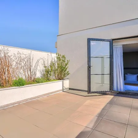 Simon's Boutique Hotel 3*