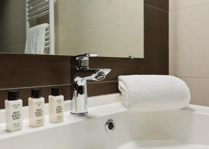 Simon's Boutique Paris